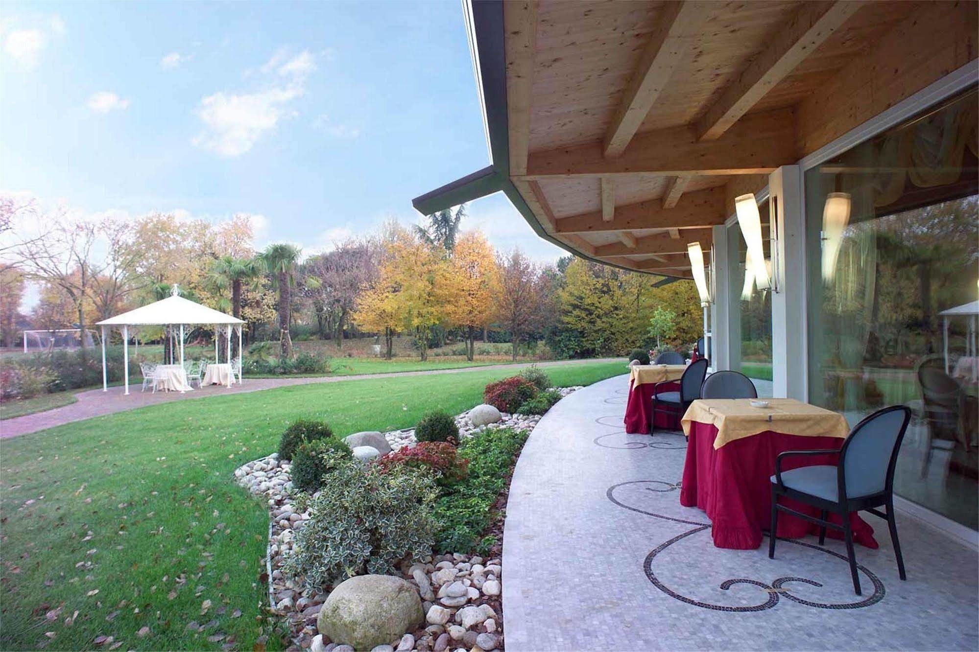 Park Hotel Junior Quarto dʼAltino Commodités photo